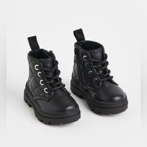 H&M black quilted boots, size toddler 7.5